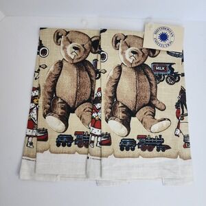 Smithsonian Institution Teddy Bear &‎ Toys Kitchen Towels Set of 2 Made in USA